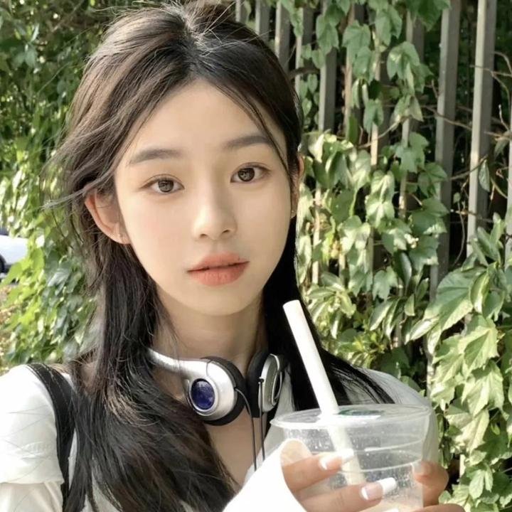 天降女帝她十分拽